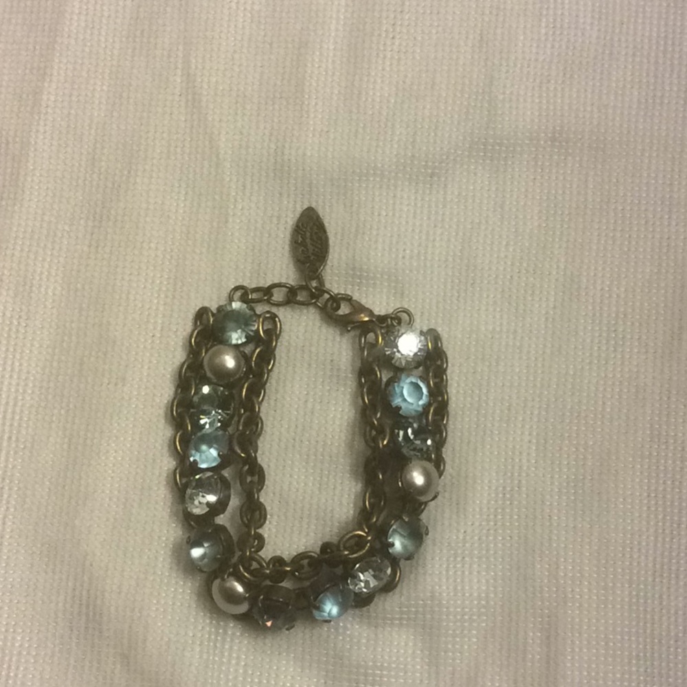 Bronze bracelet in very good shape. Made in France